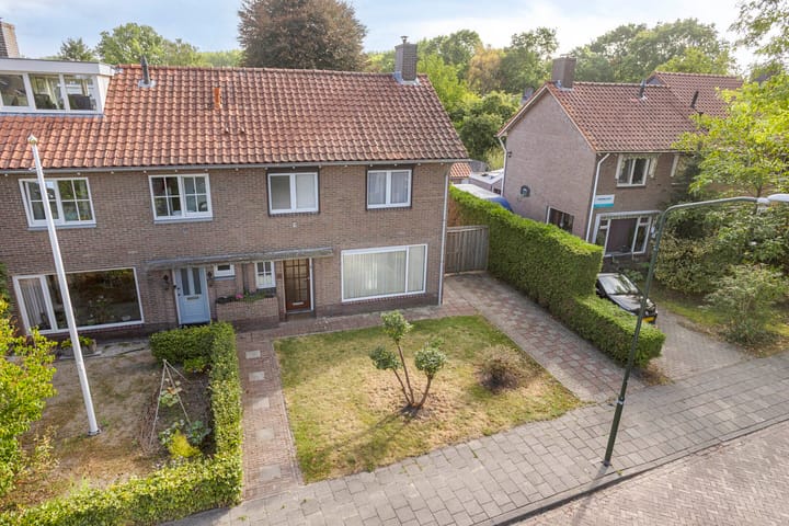 Photo 24 of Nassaustraat 10