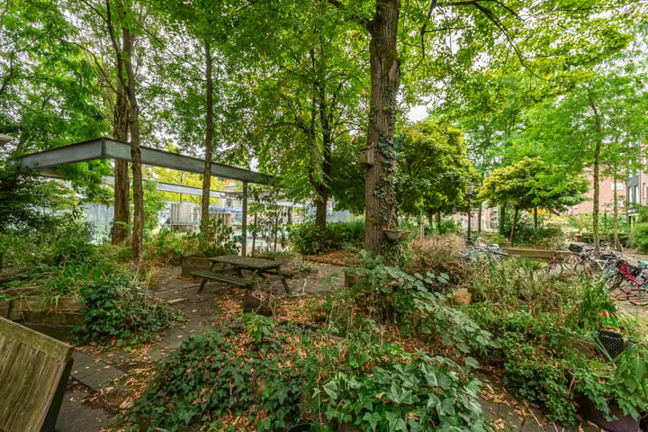 Foto 23 van Van Beuningenplein 140