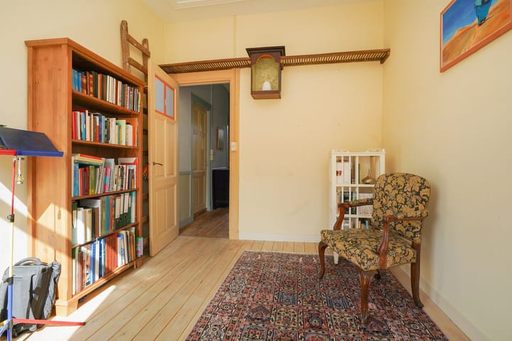 Photo 36 of Symonszstraat 46