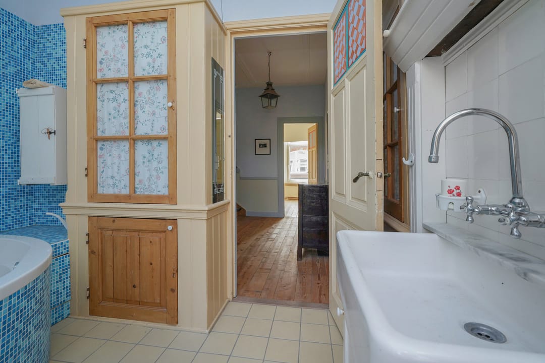 Photo 37 of Symonszstraat 46