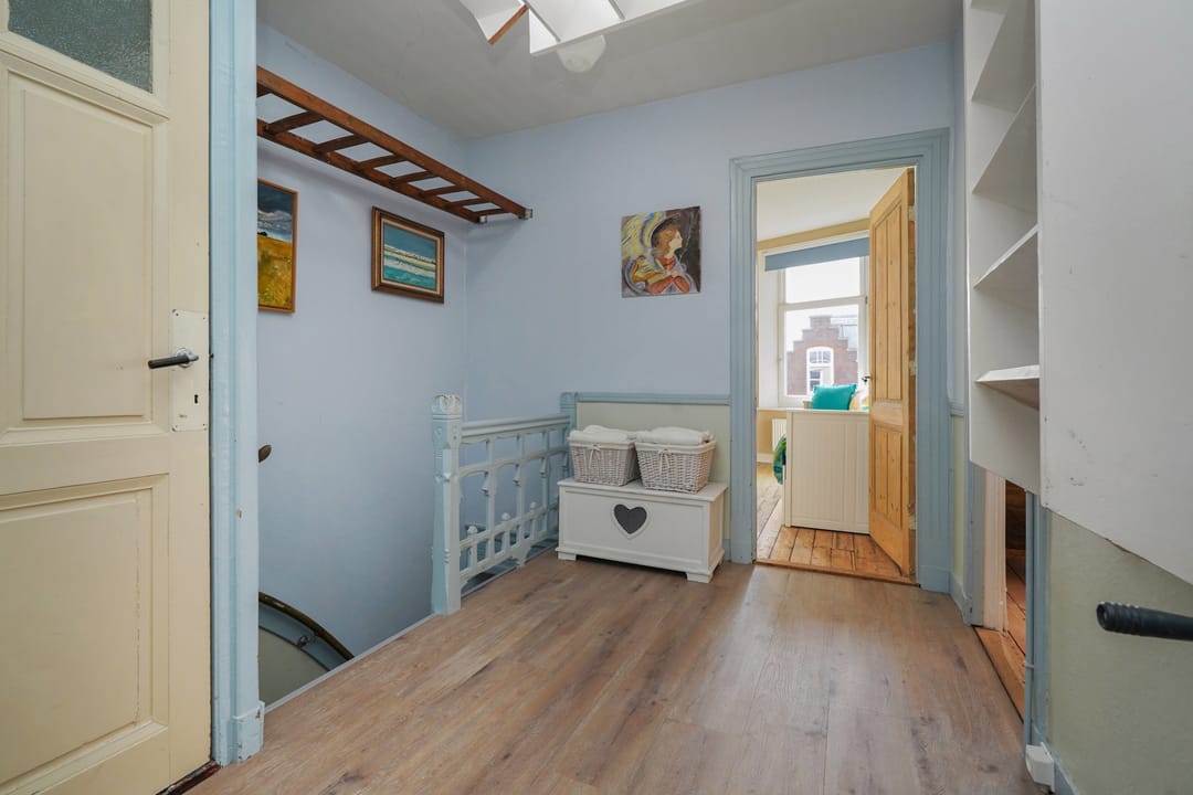 Photo 41 of Symonszstraat 46