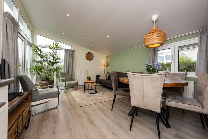 Photo 2 of Driehuizerweg 8-294