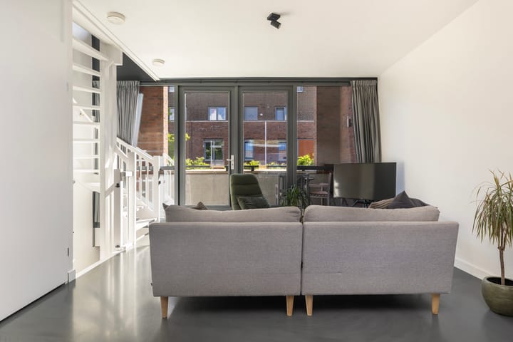 Foto 18 van Alberdingk Thijmstraat 11