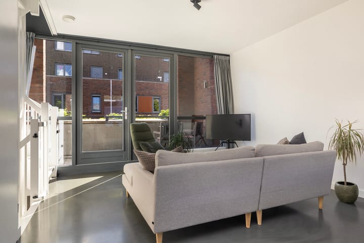 Foto 19 van Alberdingk Thijmstraat 11