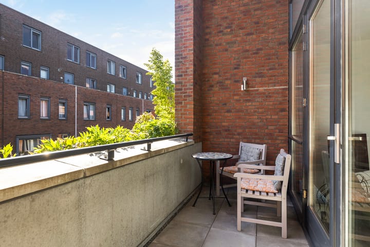 Foto 22 van Alberdingk Thijmstraat 11