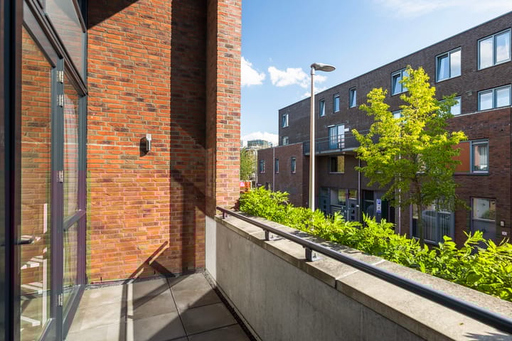 Foto 23 van Alberdingk Thijmstraat 11