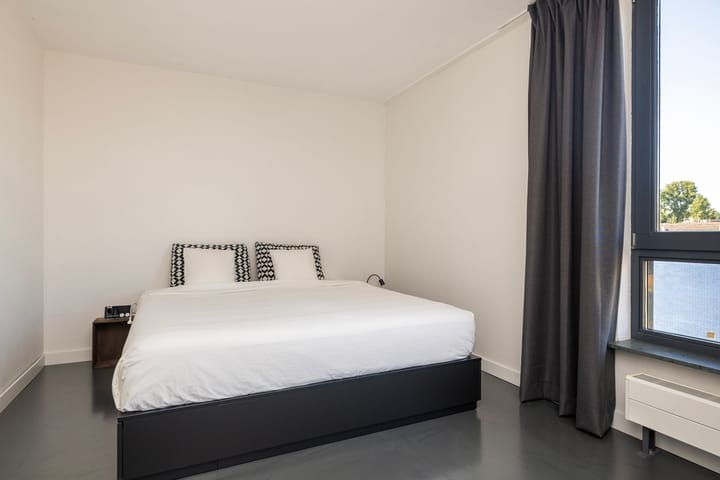 Foto 32 van Alberdingk Thijmstraat 11