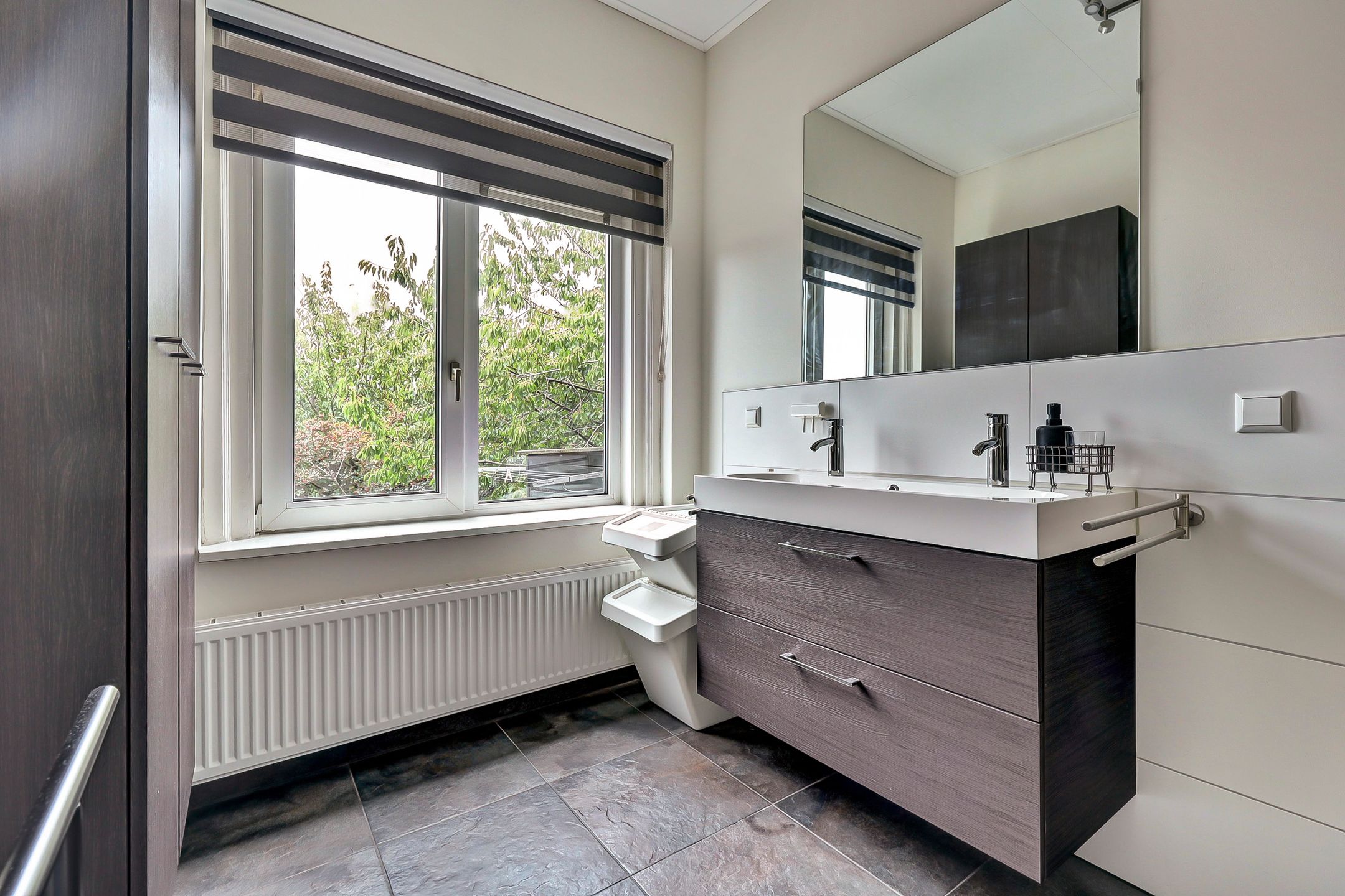 Photo 3 of Camphuijzenstraat 8