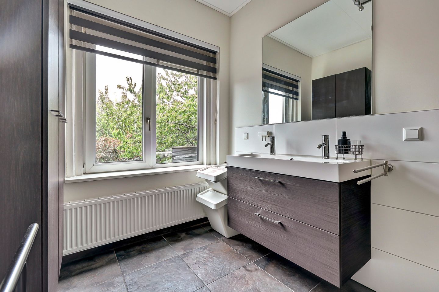 Photo 19 of Camphuijzenstraat 8