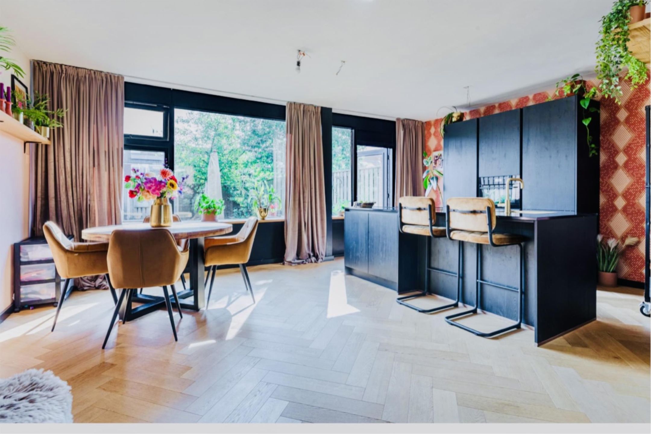 Photo 6 of Heilige Stoel 5901