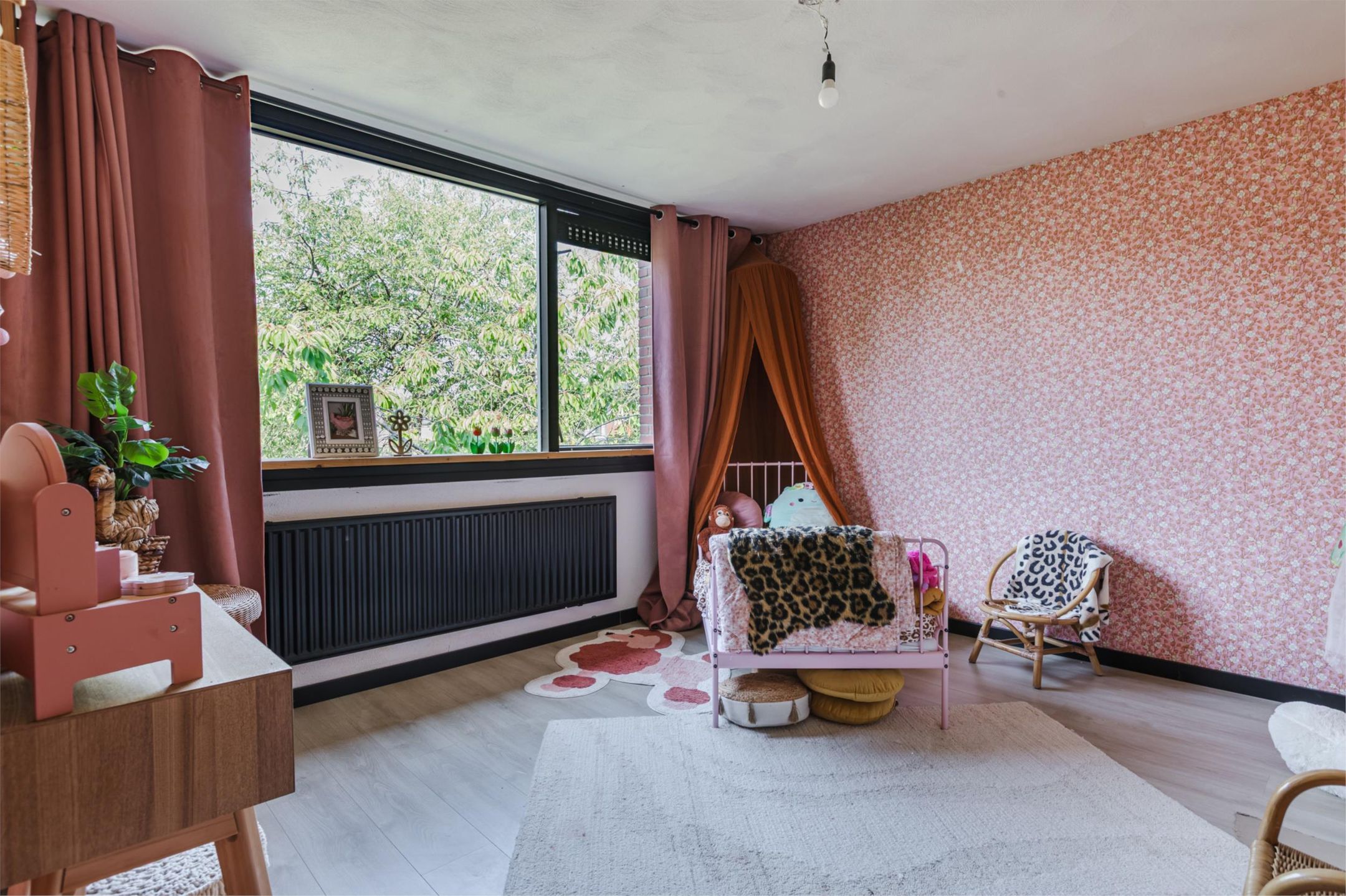 Photo 12 of Heilige Stoel 5901