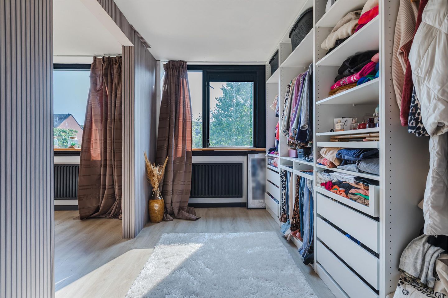 Photo 19 of Heilige Stoel 5901