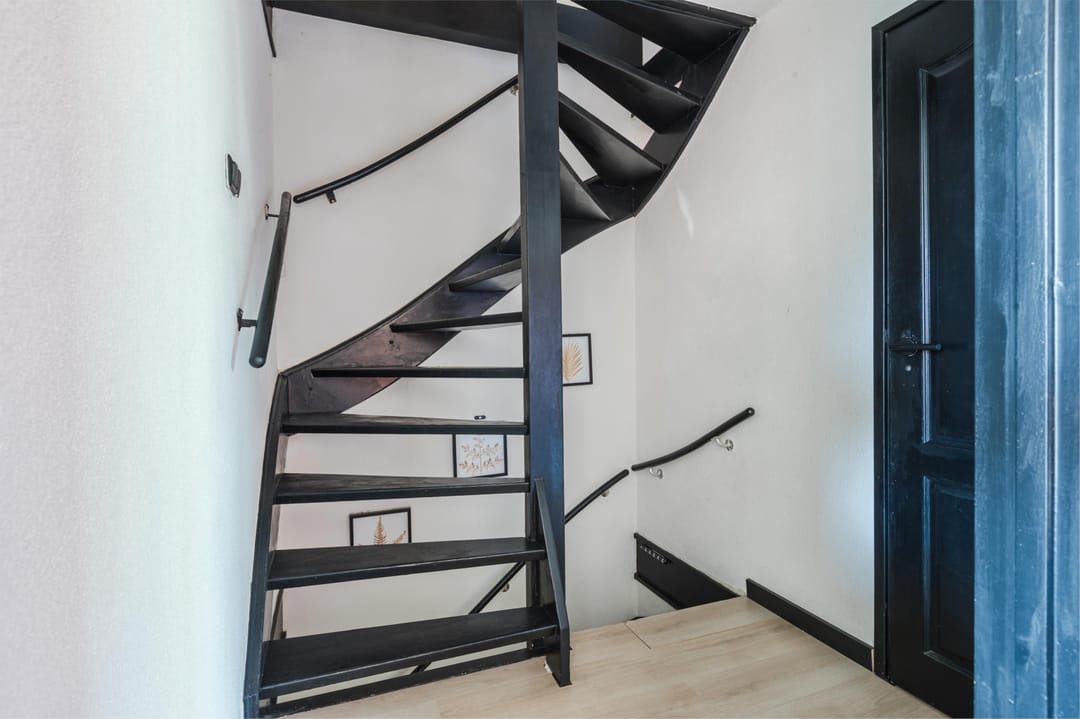 Photo 22 of Heilige Stoel 5901