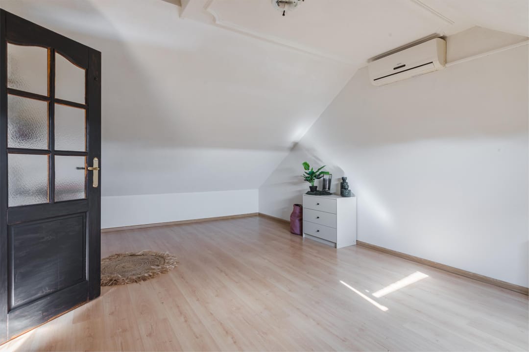 Photo 26 of Heilige Stoel 5901