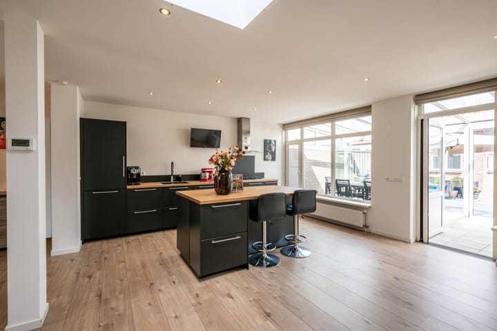 Foto 11 van Hertog Jan I-straat 4