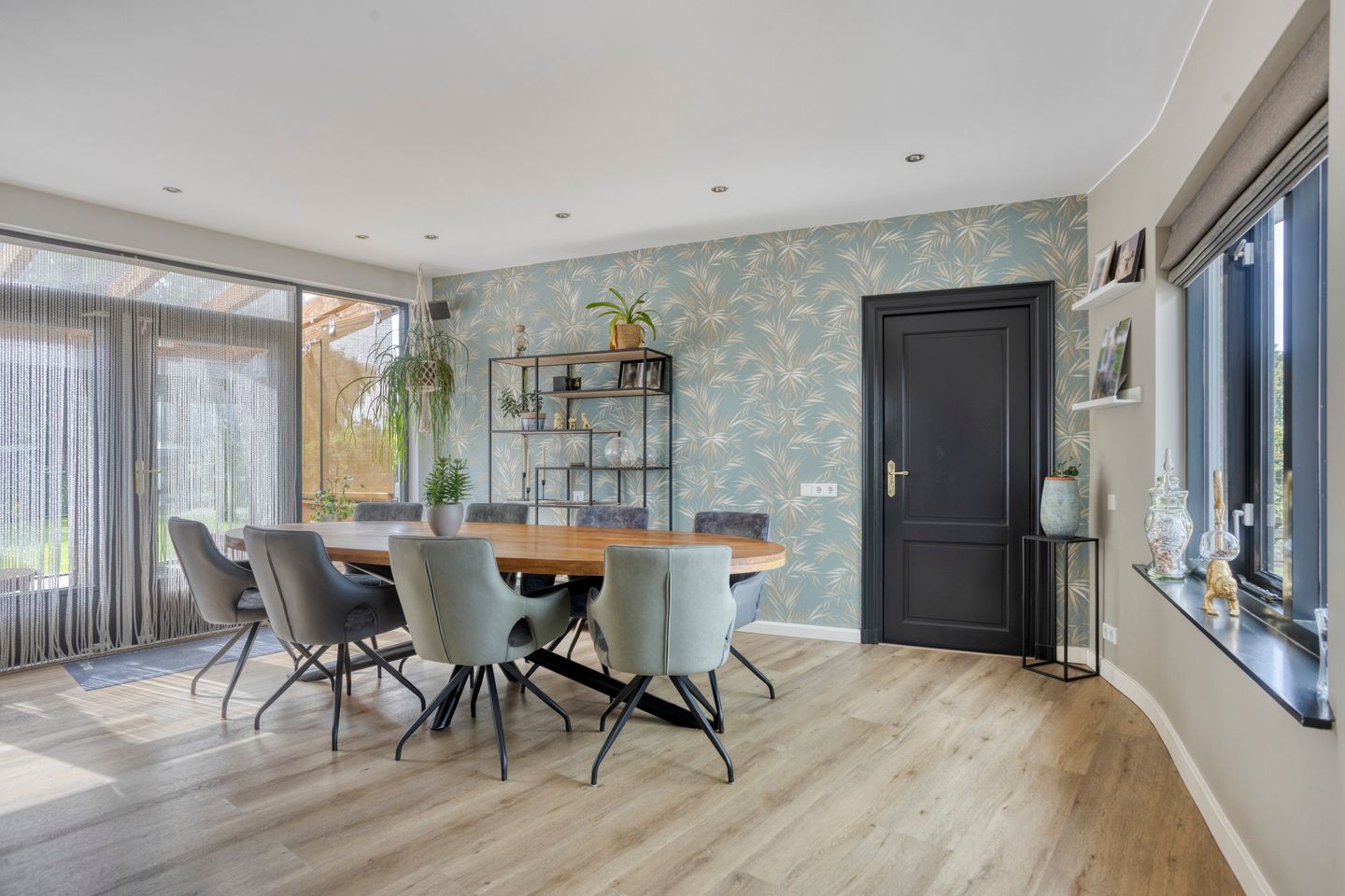 Photo 14 of Westeinde 352