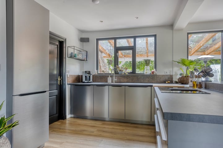 Foto 17 van Westeinde 352