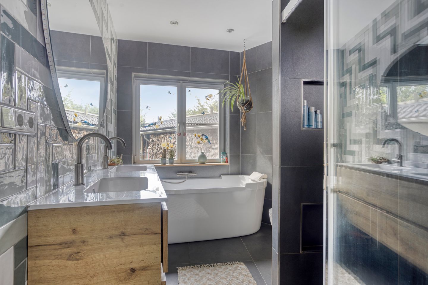 Photo 25 of Westeinde 352