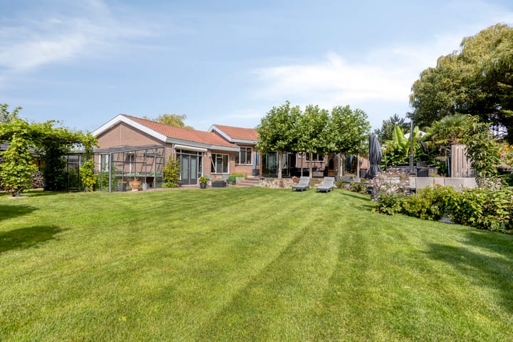 Foto 43 van Westeinde 352