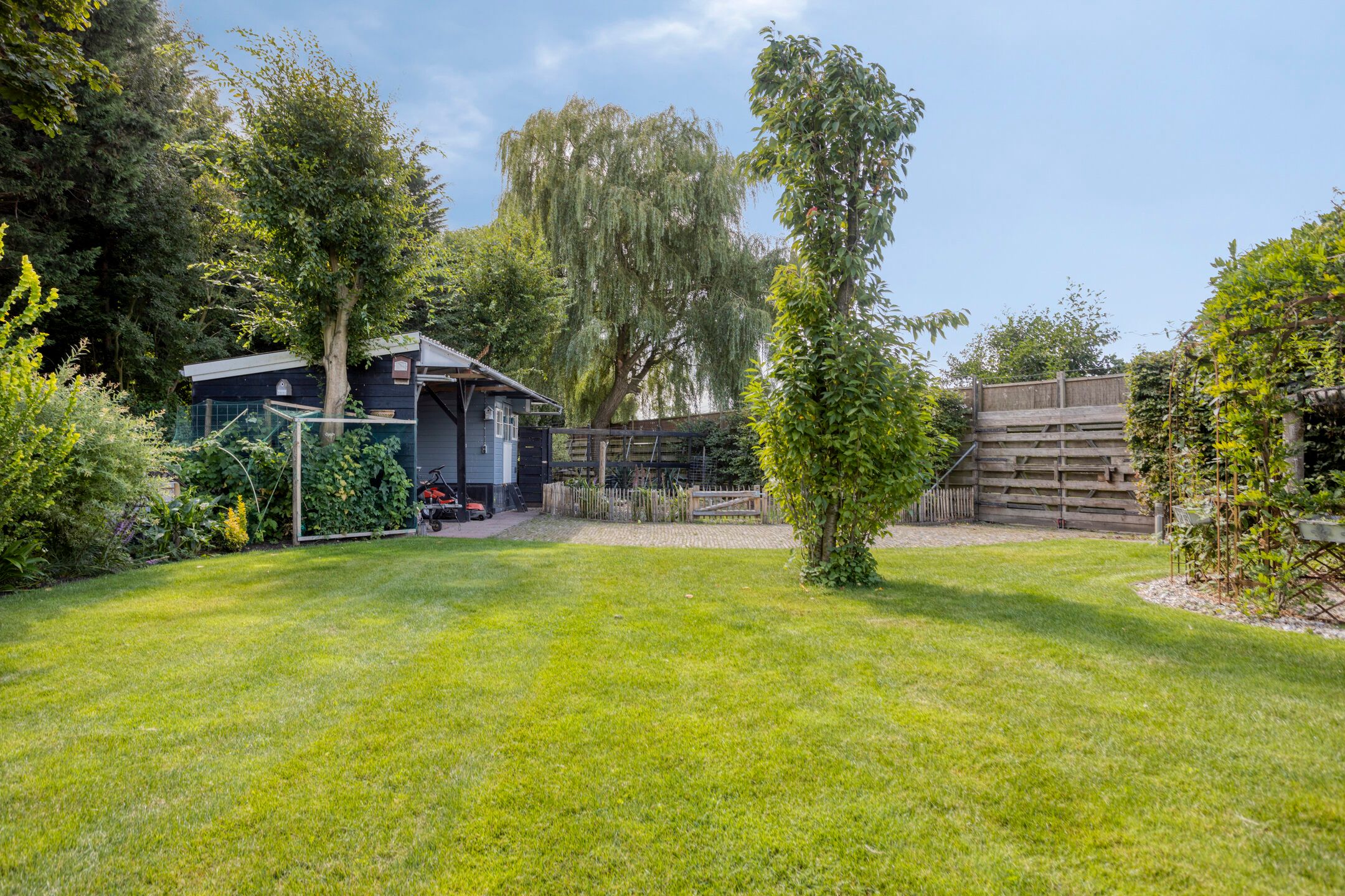 Photo 45 of Westeinde 352