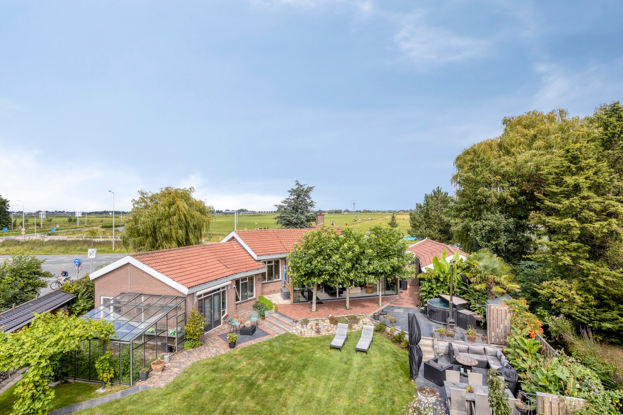 Photo 51 of Westeinde 352