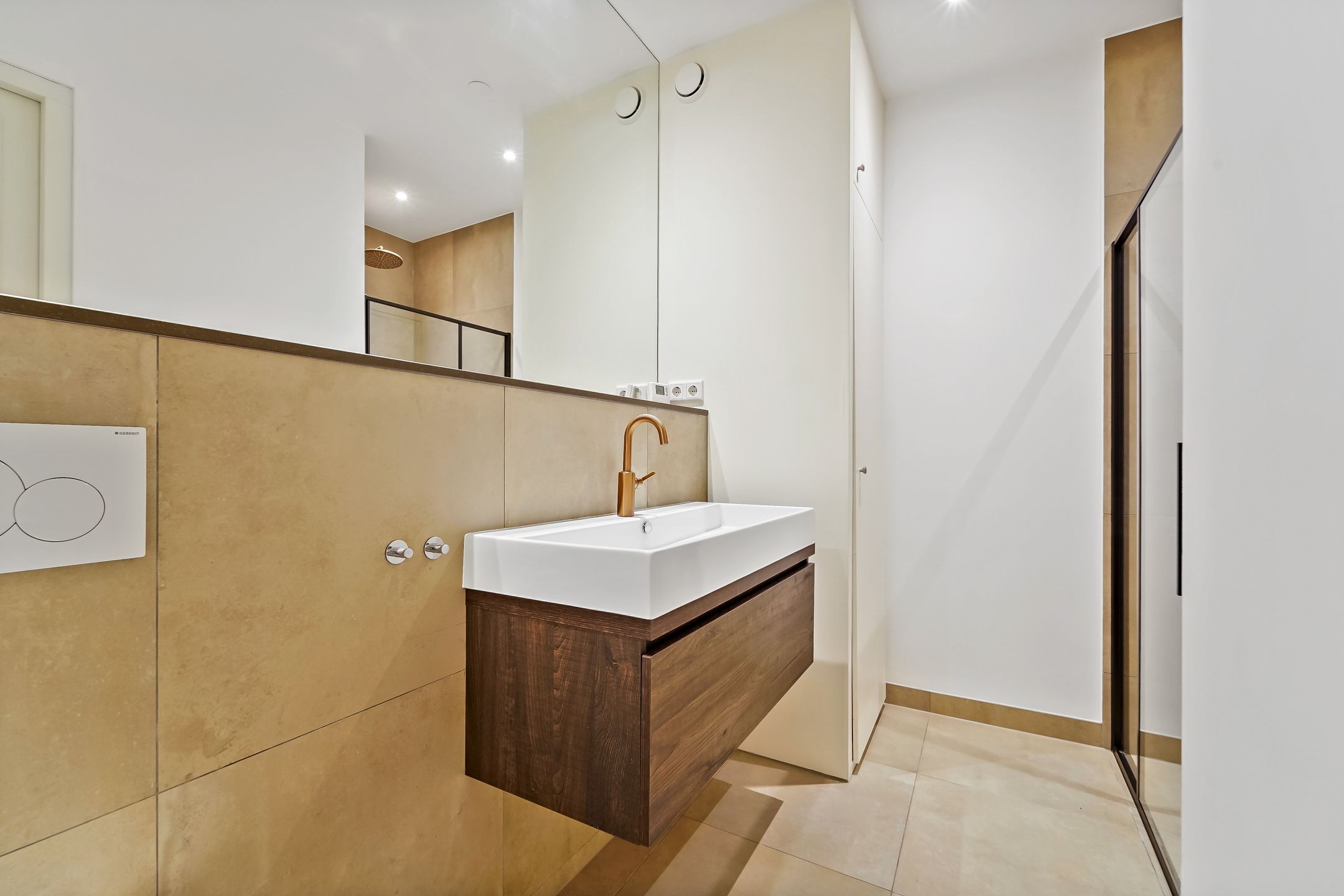 Foto 18 van Oranjestraat 8-C