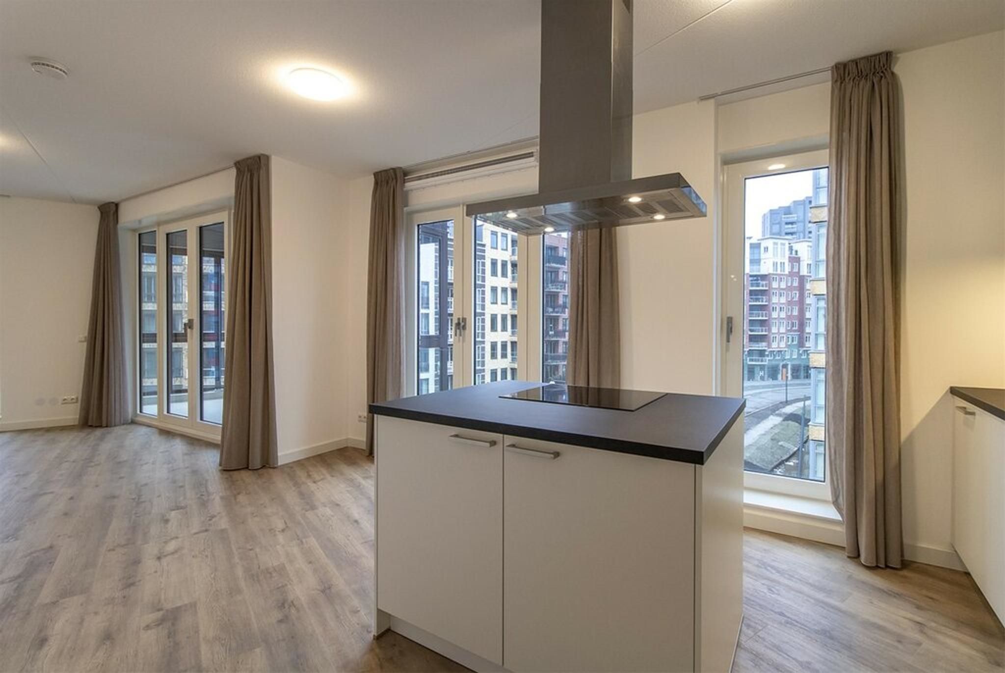 Foto 3 van Charley Tooropgracht 141