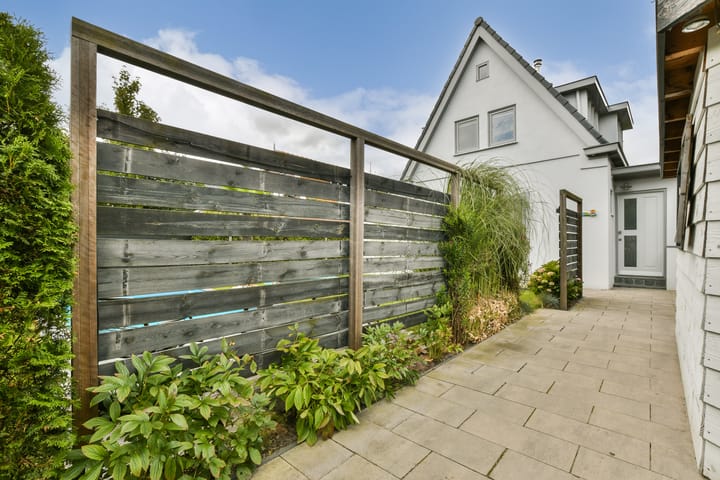 Photo 2 of Kanaalweg 27