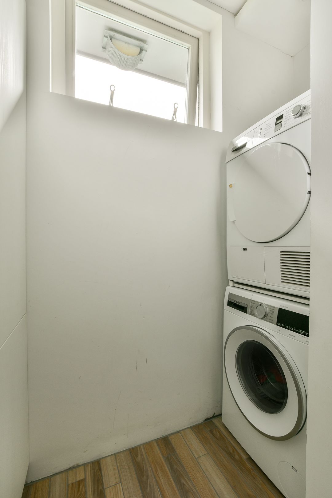 Photo 43 of Kanaalweg 27