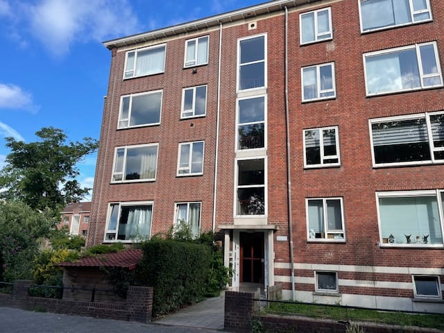 Photo 1 of Sir Winston Churchillln 274