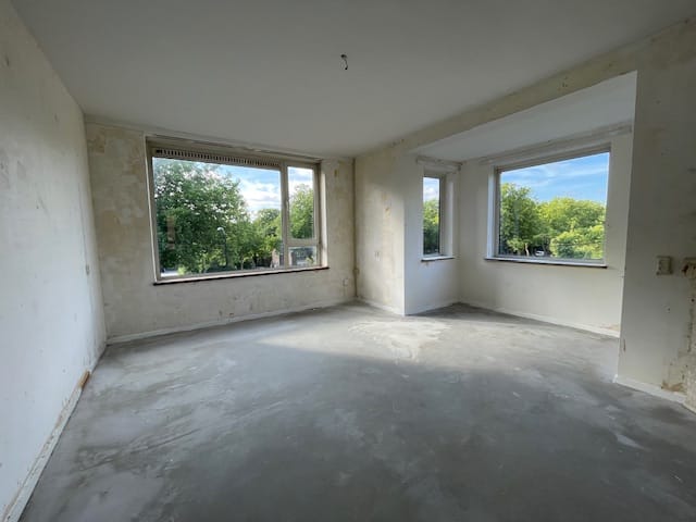 Photo 2 of Sir Winston Churchillln 274