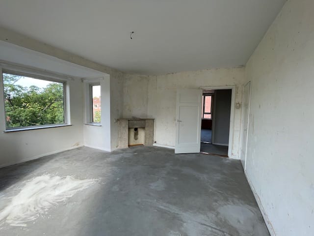 Photo 3 of Sir Winston Churchillln 274