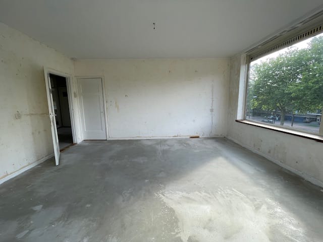 Photo 4 of Sir Winston Churchillln 274