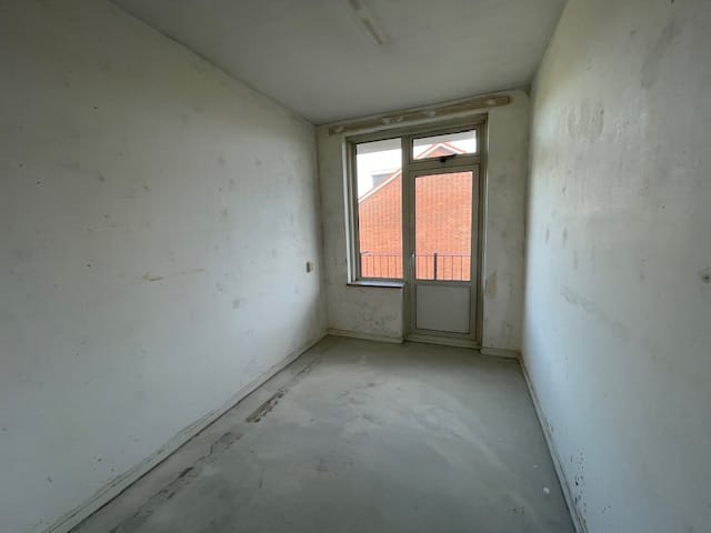 Photo 8 of Sir Winston Churchillln 274