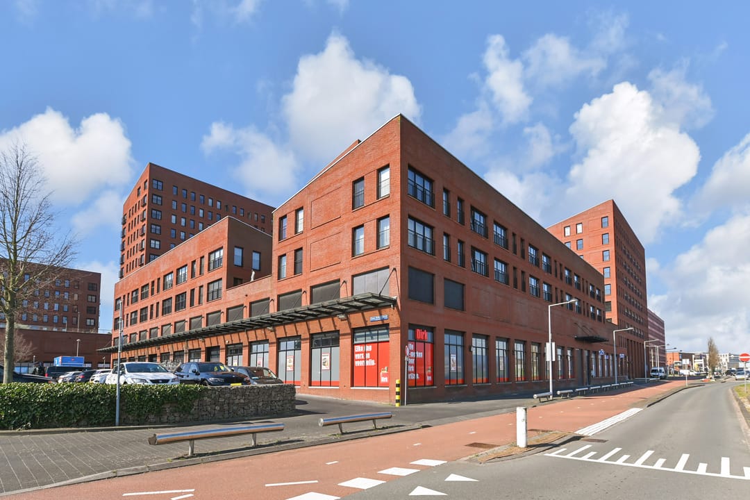 Photo 2 of Simon Carmiggelthof 156