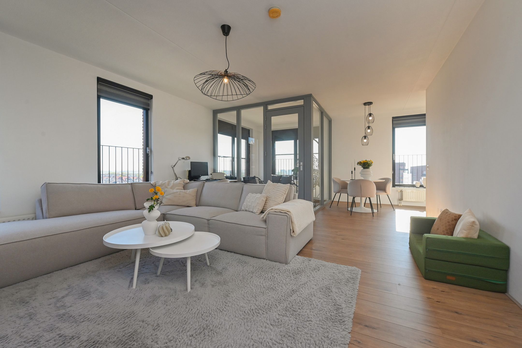 Photo 3 of Simon Carmiggelthof 156