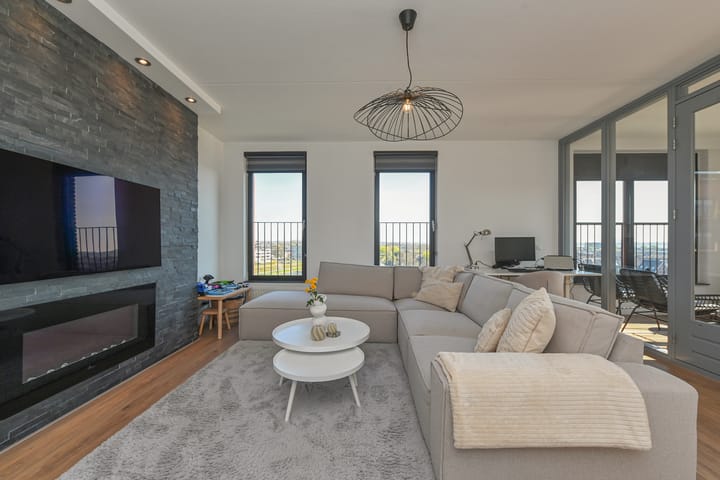 Foto 10 van Simon Carmiggelthof 156