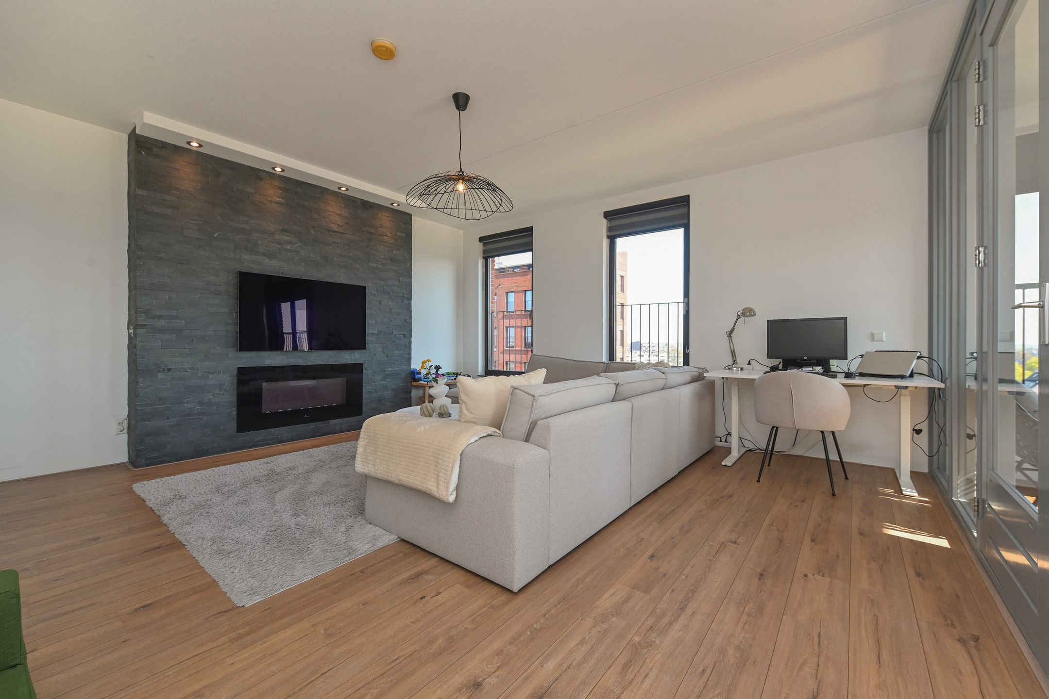 Photo 12 of Simon Carmiggelthof 156