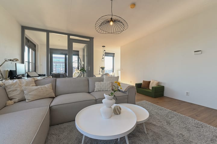 Foto 13 van Simon Carmiggelthof 156