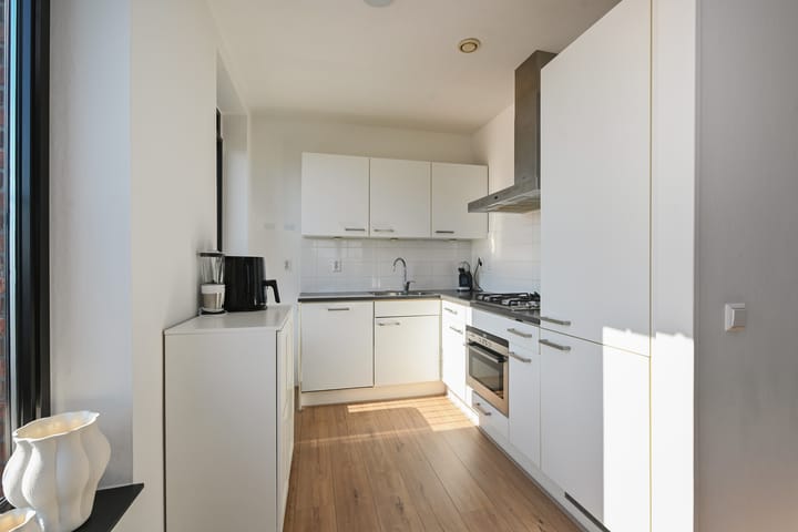 Foto 19 van Simon Carmiggelthof 156