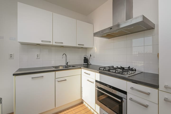 Foto 20 van Simon Carmiggelthof 156