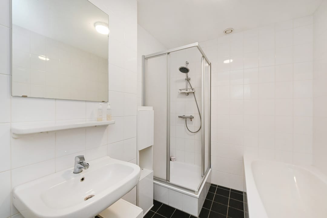 Photo 23 of Simon Carmiggelthof 156