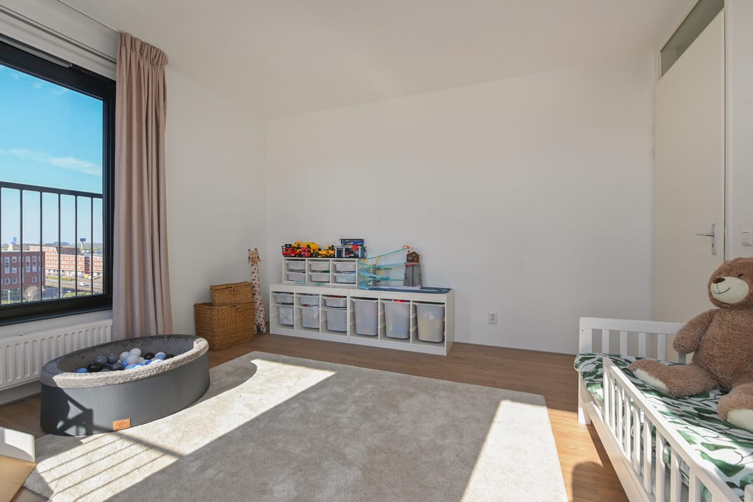 Photo 31 of Simon Carmiggelthof 156