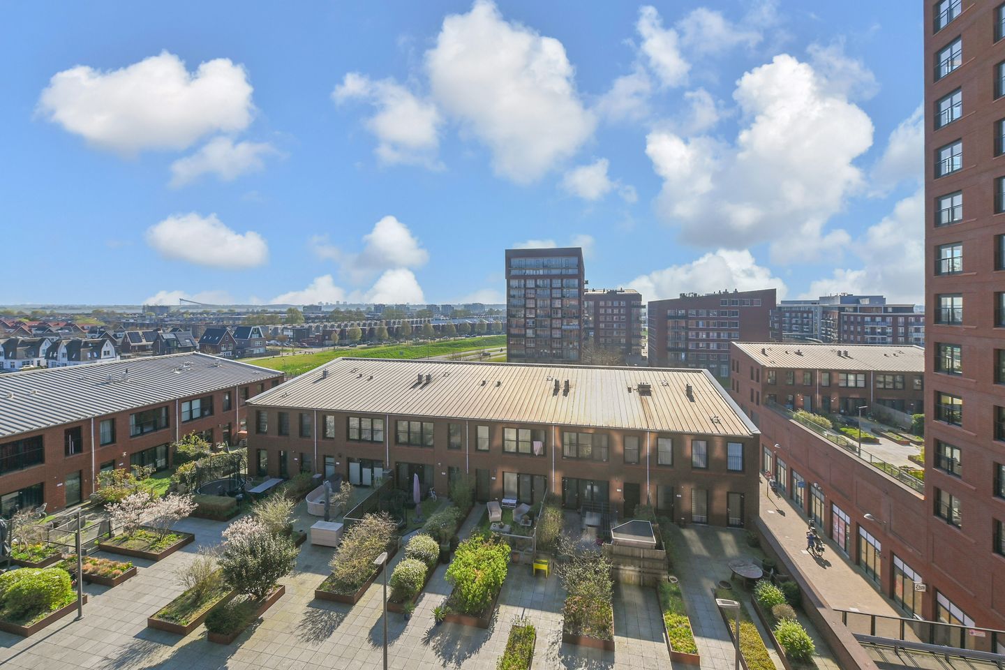 Photo 34 of Simon Carmiggelthof 156