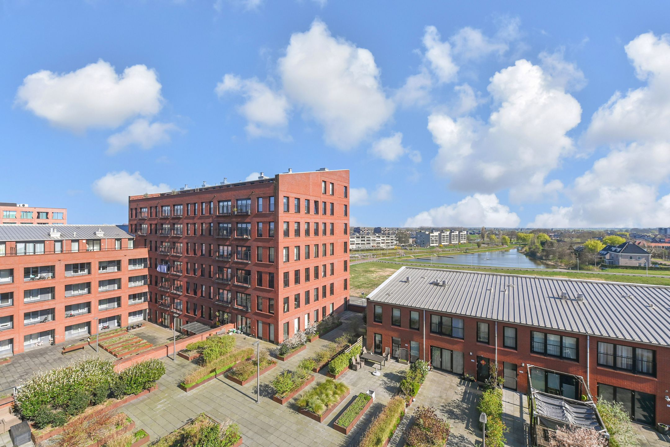 Photo 36 of Simon Carmiggelthof 156