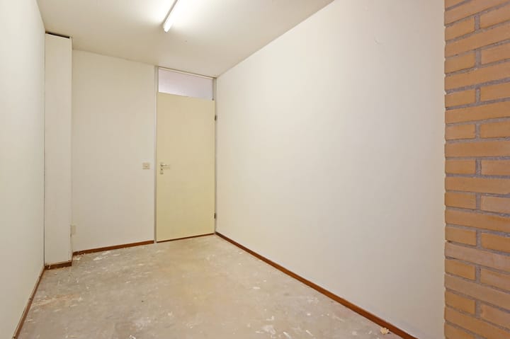 Foto 24 van Albert Schweitzerlaan 148