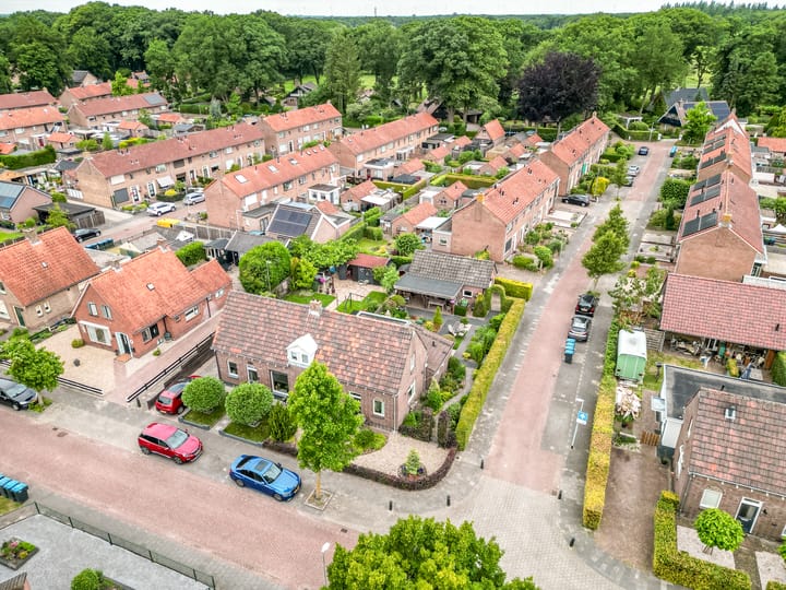 Foto 3 van Larixweg 9