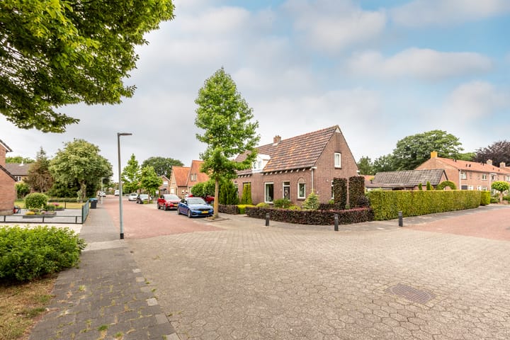 Foto 37 van Larixweg 9