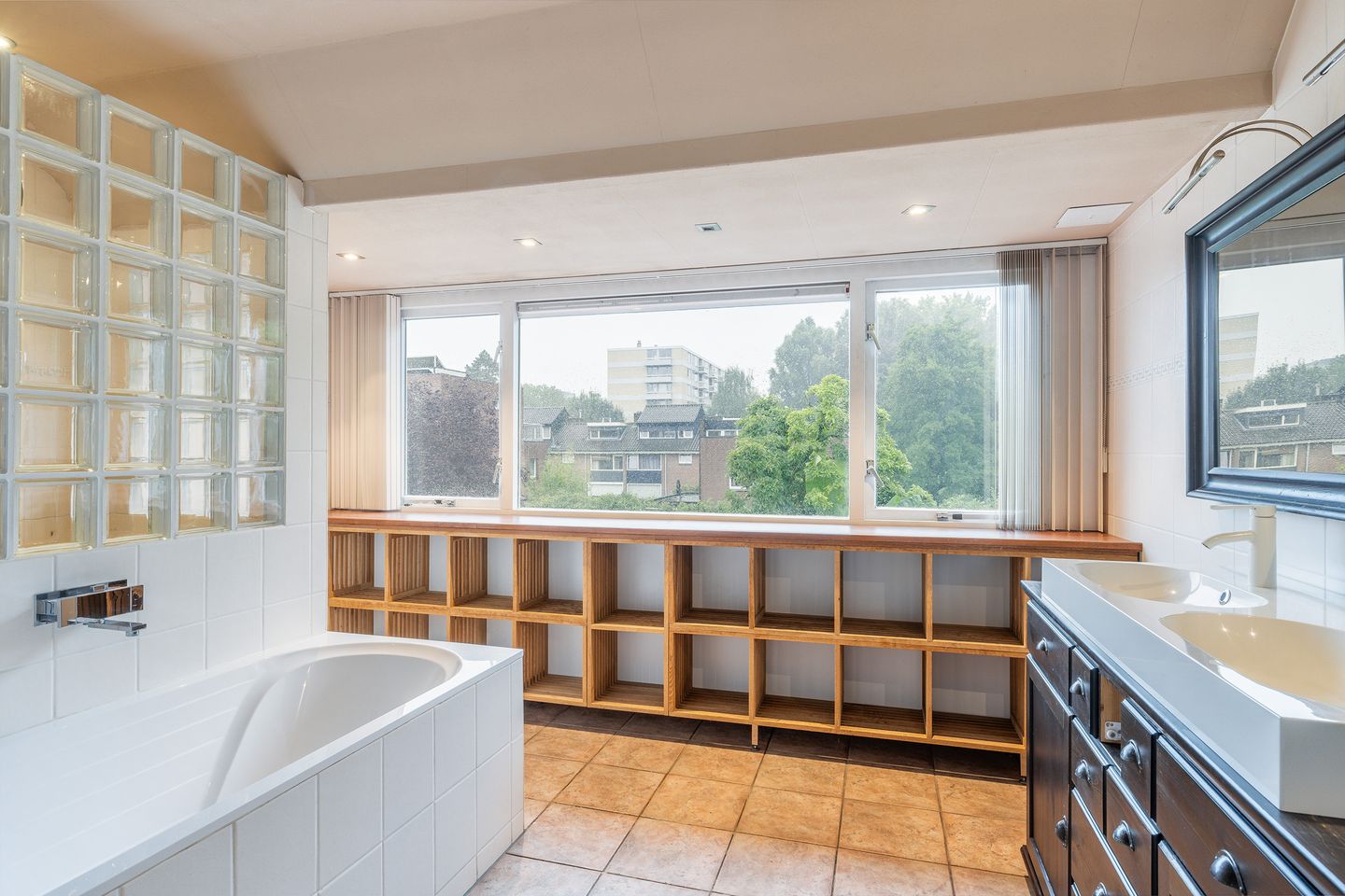 Foto 29 van Hoofdweg 142