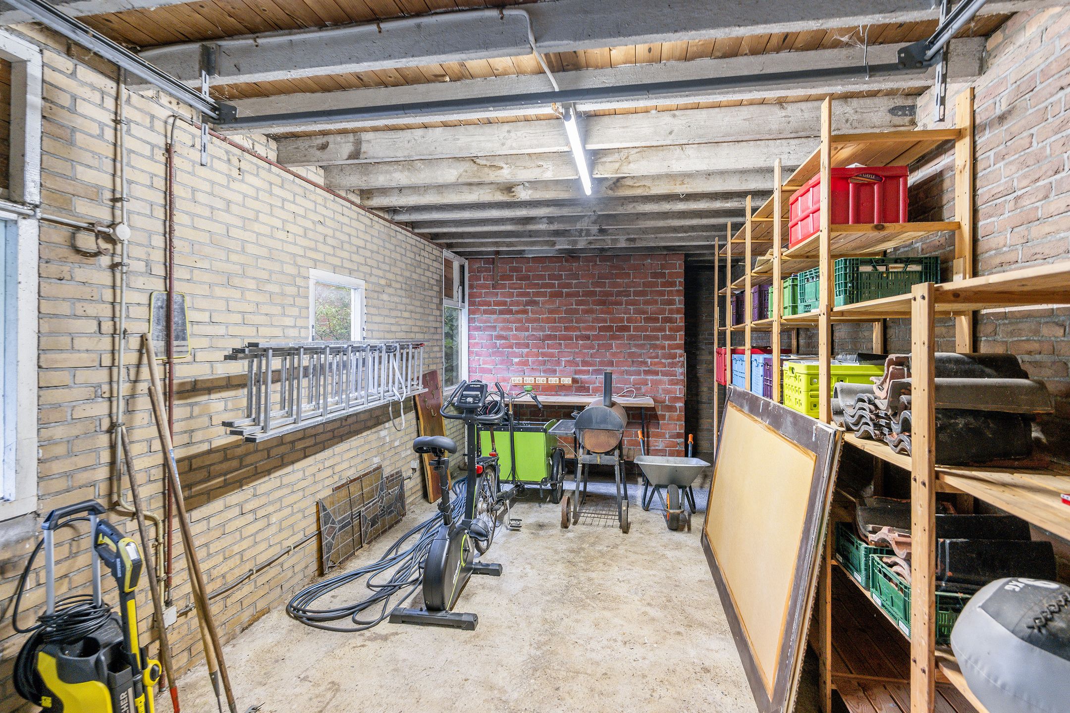 Foto 36 van Hoofdweg 142